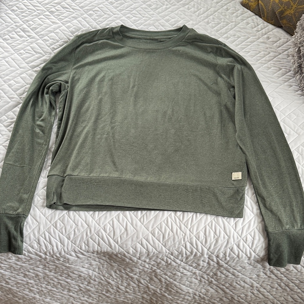 Vuori Halo Long Sleeve Crew